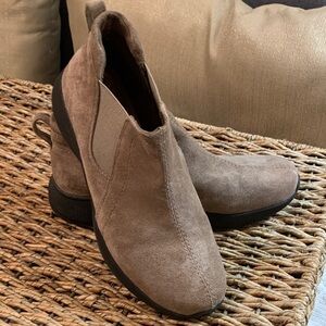 EUC Earth Origins Brown Ankle Booties Sz 10